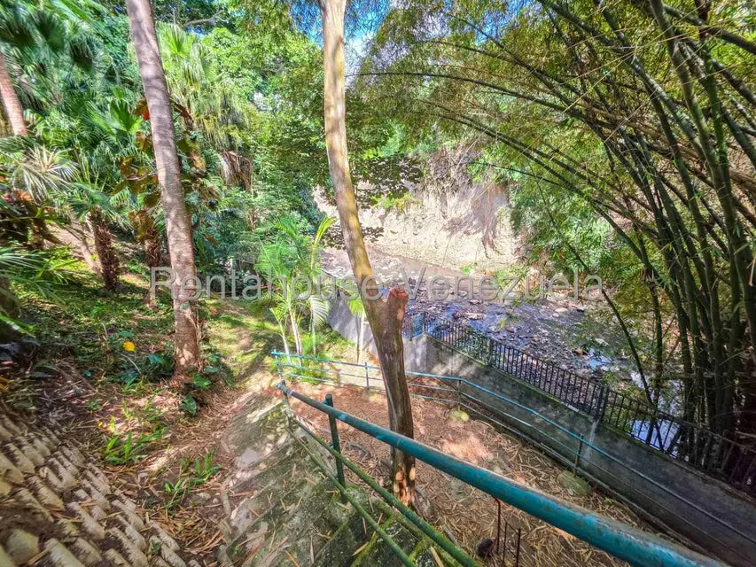 Casa (Multipes Niveles) en Venta en Cerro Verde, Distrito Metropolitano - 39