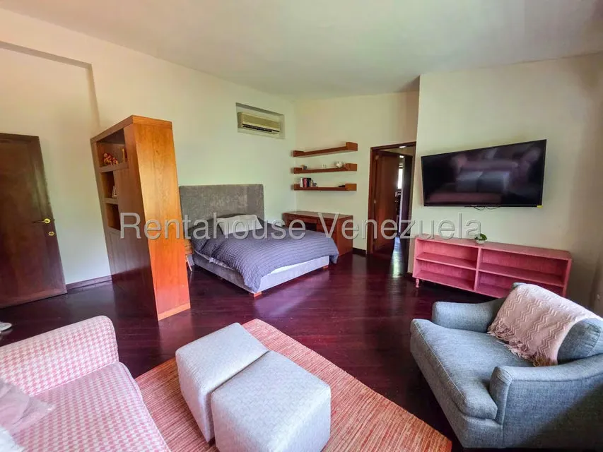 Casa (Multipes Niveles) en Venta en Cerro Verde, Distrito Metropolitano - 45