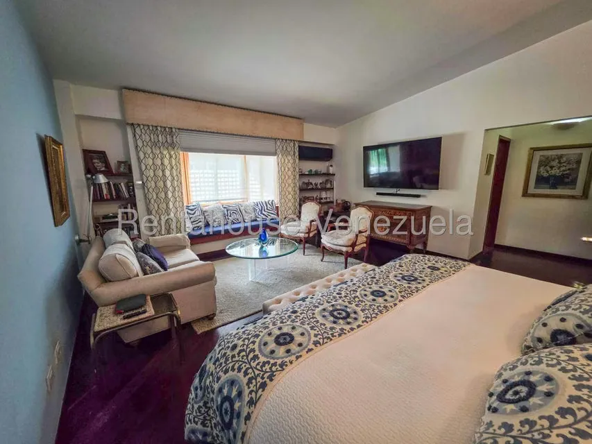 Casa (Multipes Niveles) en Venta en Cerro Verde, Distrito Metropolitano - 56