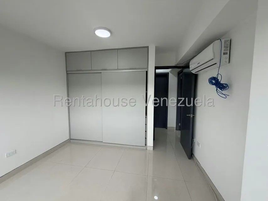 Apartamento (1 Nivel) en Venta en Los Samanes, Distrito Metropolitano - 20