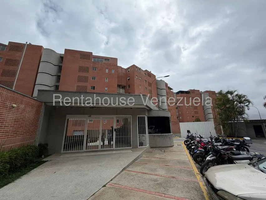 Apartamento (1 Nivel) en Venta en Los Samanes, Distrito Metropolitano - 2