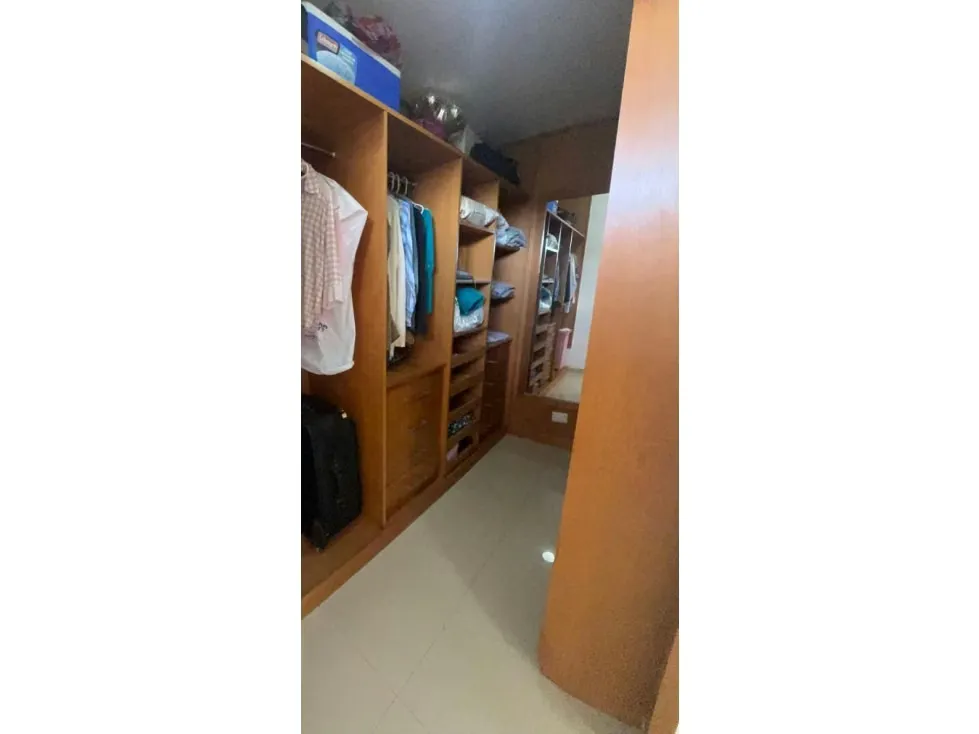 Se VENDE Casa de 500m²C.-6H+6.5B+7P+Trz.-Cumbres de Curumo-RC - 28
