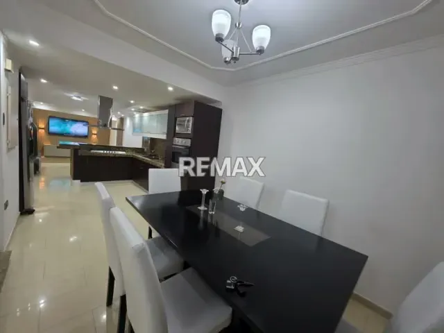 TOWNHOUSE EN VENTA EN EL CONJUNTO RESIDENCIAL ARENALES, CIRCUNVALACIÓN #2 - 12
