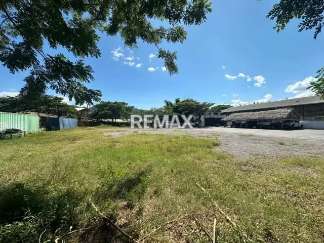 Terreno en venta con ubicación estratégica - 7