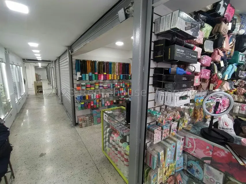 Local Comercial en Alquiler en Parroquia Catedral, Distrito Metropolitano - 7