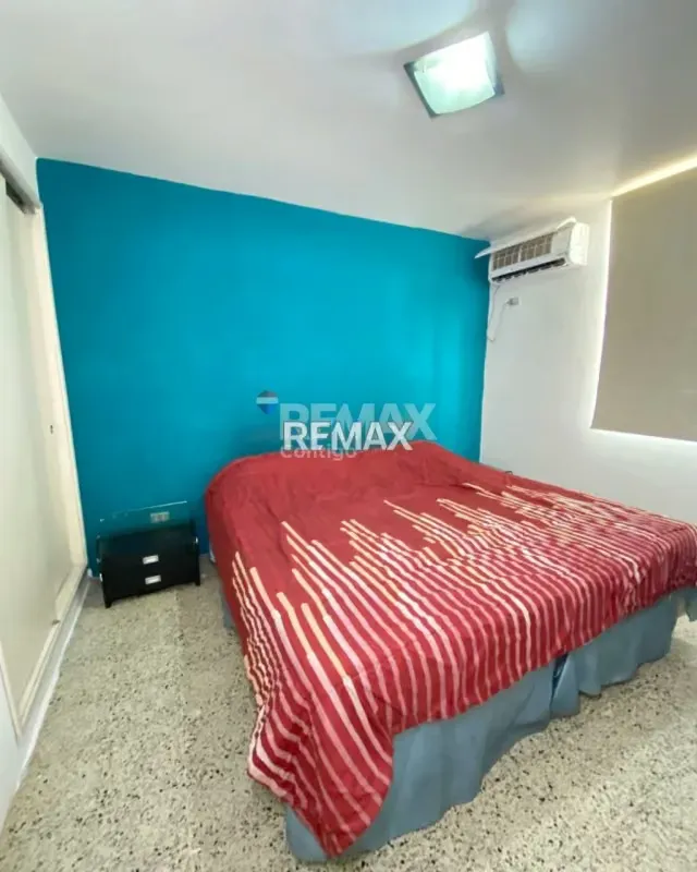 En Venta Apartamento en Conj Resd El Porton, sector Pueblo Nuevo - 3