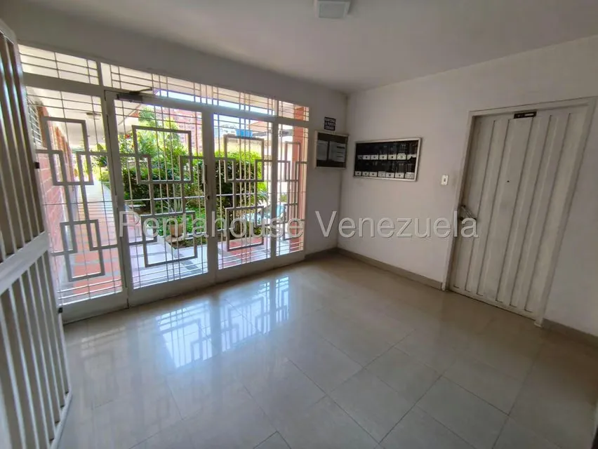 Apartamento (1 Nivel) en Venta en Sebucan, Distrito Metropolitano - 2