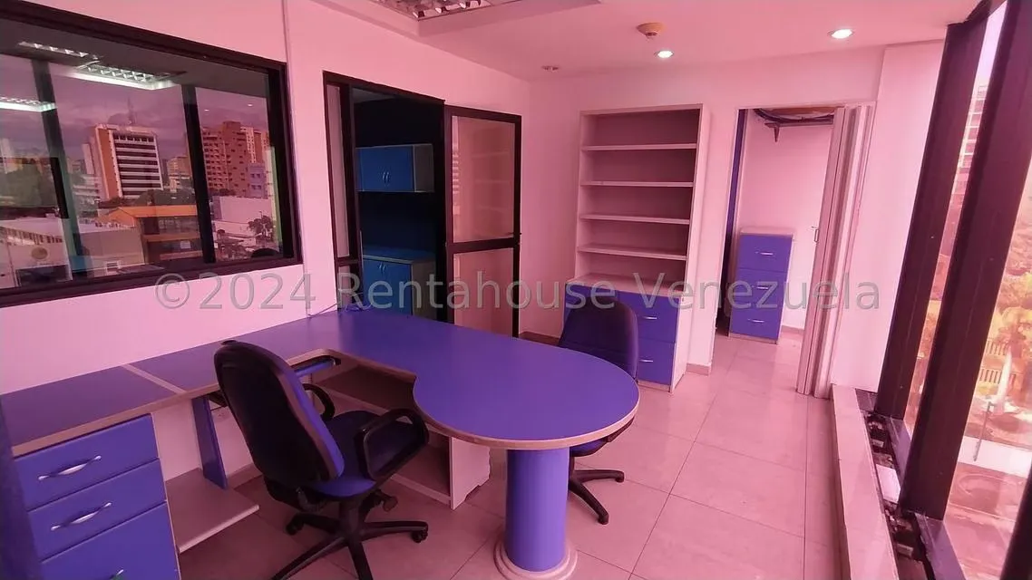 Oficina en Alquiler en Zona Este, Lara - 14