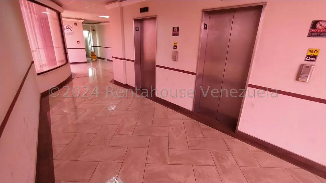 Oficina en Alquiler en Zona Este, Lara - 4