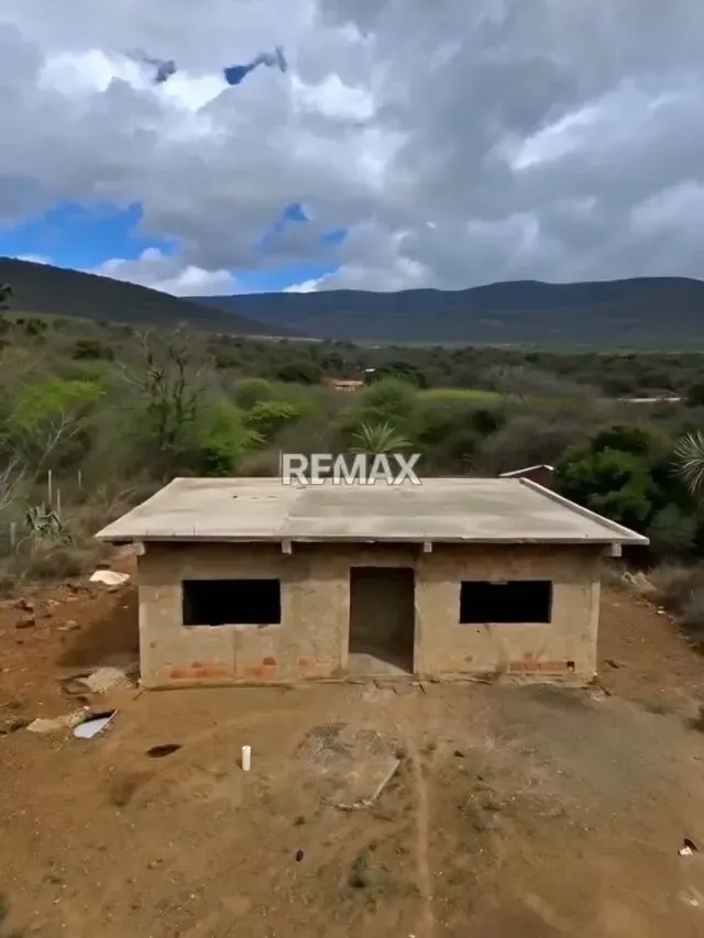 EN VENTA TERRENO CON BIENECHURIA EN SAN JUAN BAUTISTA - 2