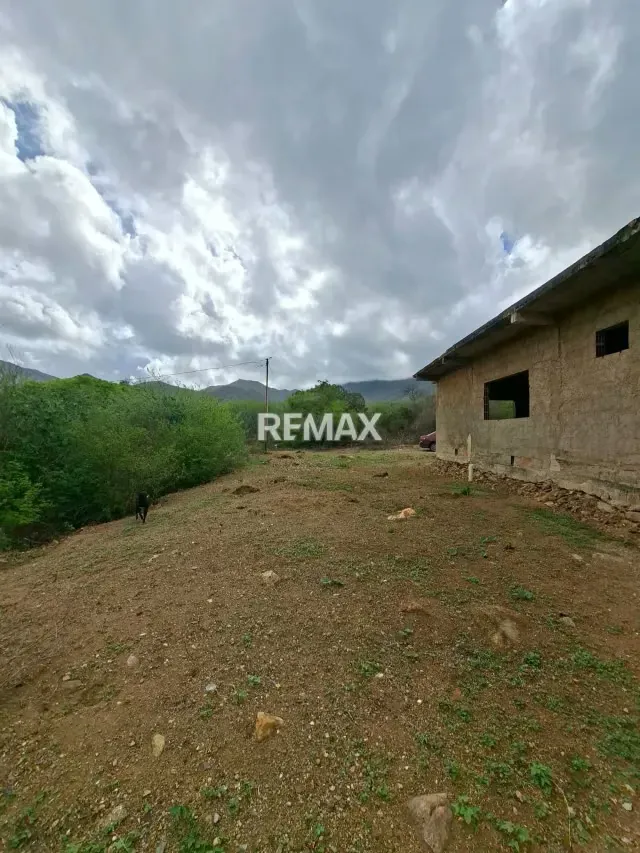 EN VENTA TERRENO CON BIENECHURIA EN SAN JUAN BAUTISTA - 4