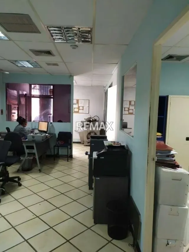 ALQUILER DE LOCAL COMERCIAL PLANTA BAJA HENRY FORD. - 2