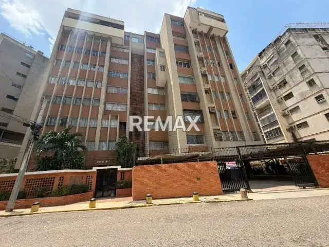 VENDE APARTAMENTO RESIDENCIAS MAR SECTOR 5 DE JULIO