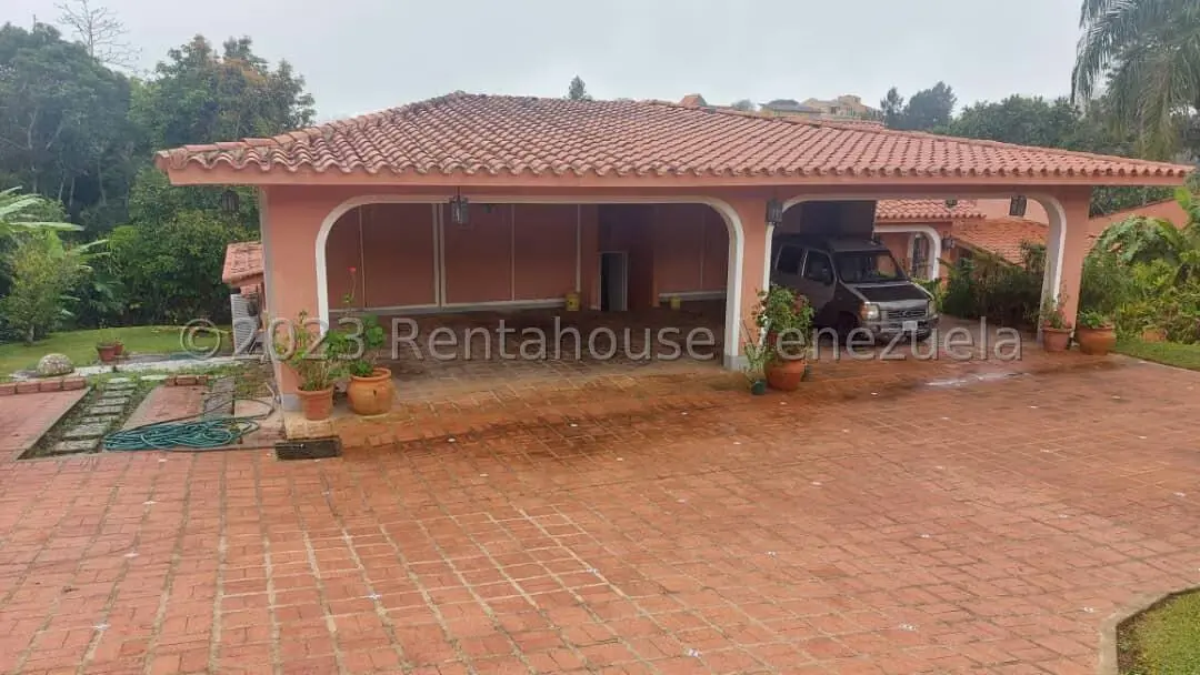 Casa (Duplex) en Venta en La Lagunita Country Club, Distrito Metropolitano - 3