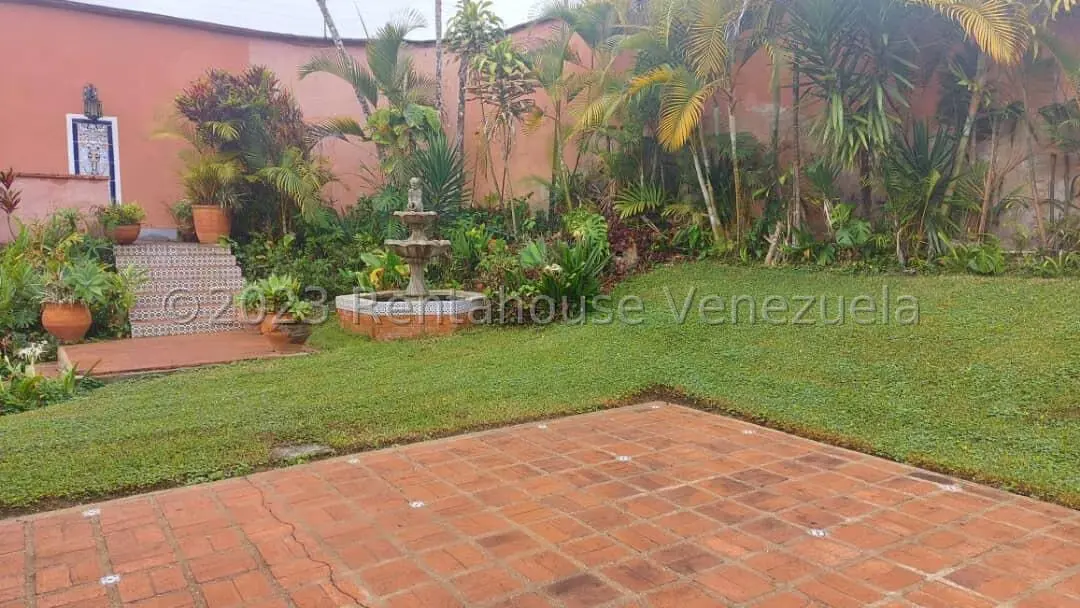 Casa (Duplex) en Venta en La Lagunita Country Club, Distrito Metropolitano - 4