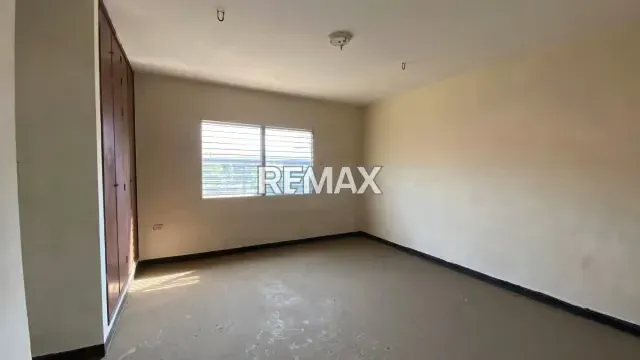 VENTA DE EDIFICIO PARA REMODELAR CON LOCAL COMERCIAL ZON OESTE - 6