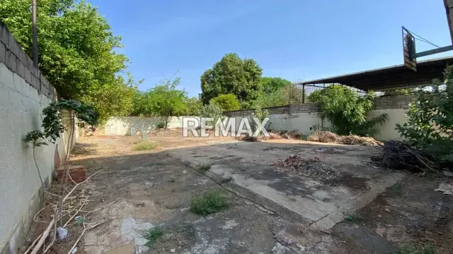 VENTA DE EDIFICIO PARA REMODELAR CON LOCAL COMERCIAL ZON OESTE - 9