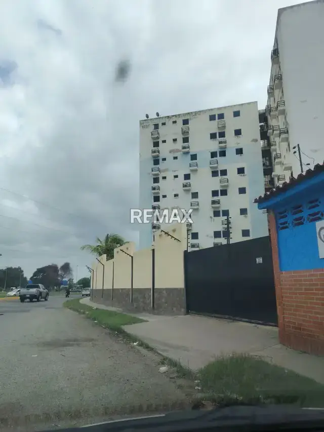 Apartamento en Paraparal Av. Principal Res. San Judas Tadeo