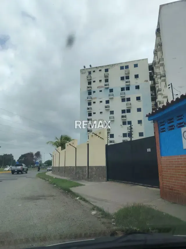 Apartamento en Paraparal Av. Principal Res. San Judas Tadeo