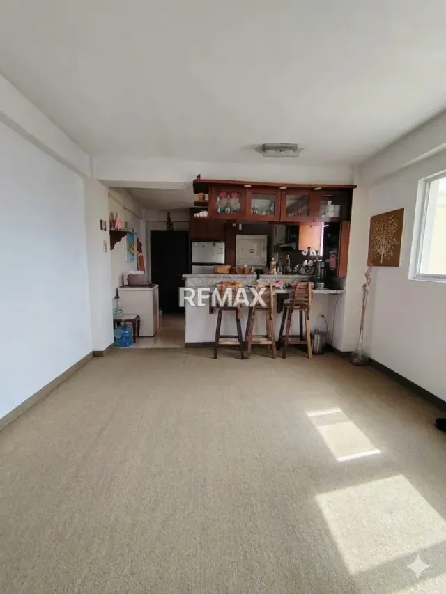 Apartamento en Paraparal Av. Principal Res. San Judas Tadeo - 4