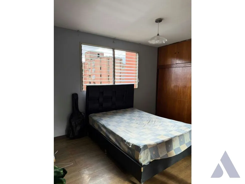 Vendo apartamento en calle cerrada 137m2 La Urbina 7042 - 12