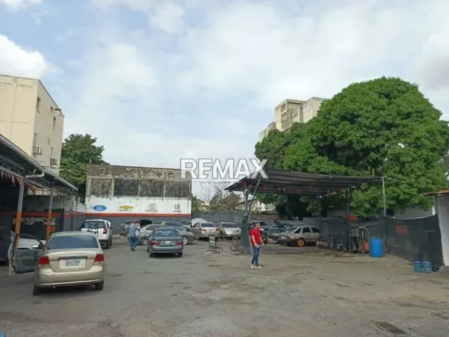 VENDO TALLER AUTOLAVADO EN ZONA REPUESTERA EN BARQUISIMETO