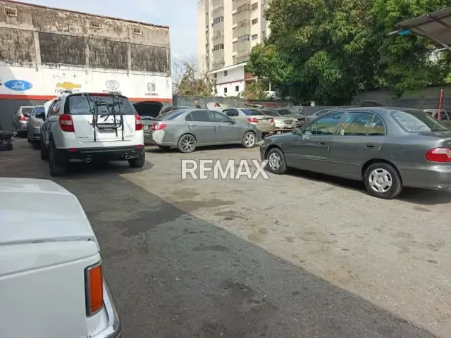 VENDO TALLER AUTOLAVADO EN ZONA REPUESTERA EN BARQUISIMETO - 2