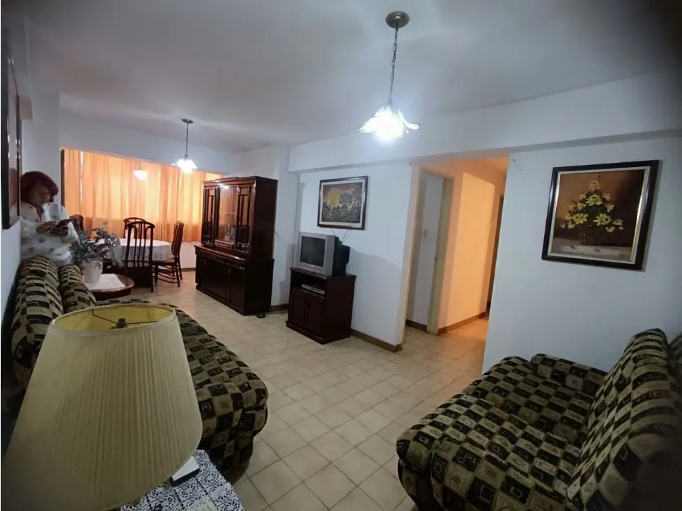 Venta de Apartamento 84 Mts 4hab en La Candelaria - 13