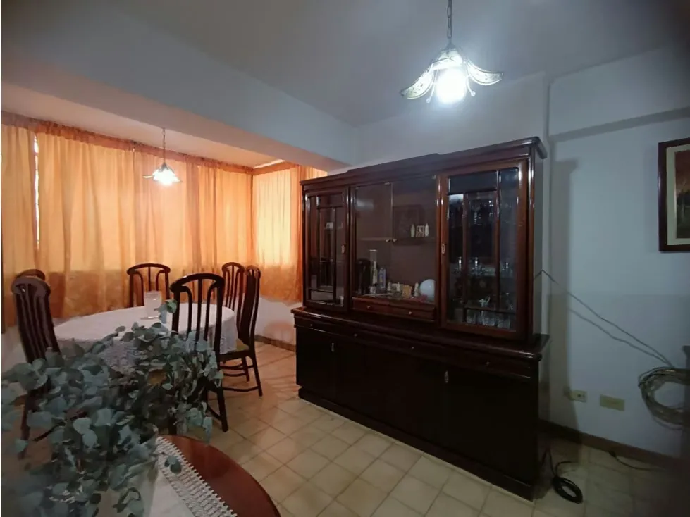 Venta de Apartamento 84 Mts 4hab en La Candelaria - 18