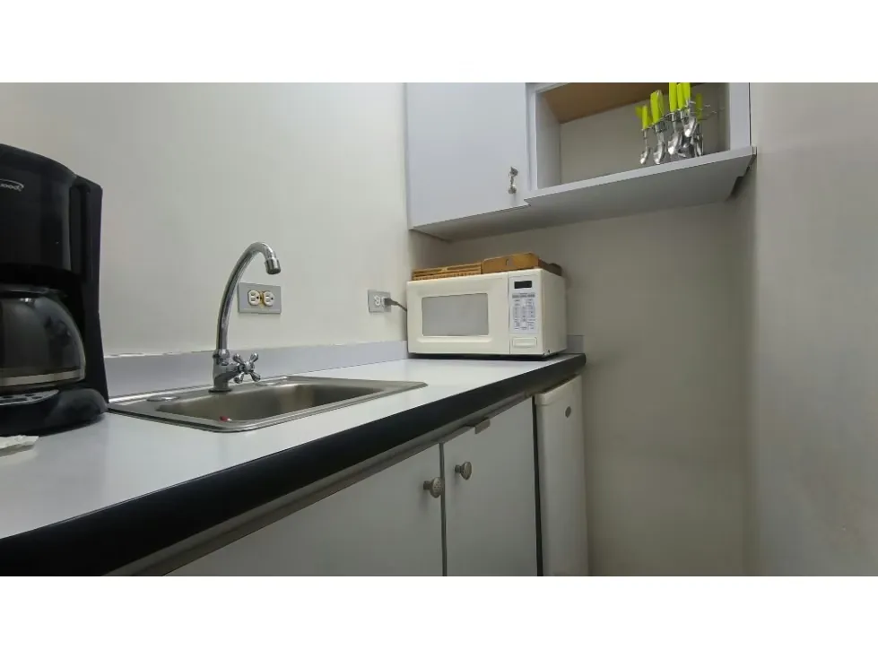 Vendo/alquilo fondo de comercio 70m2 Macaracuay 3255 - 9