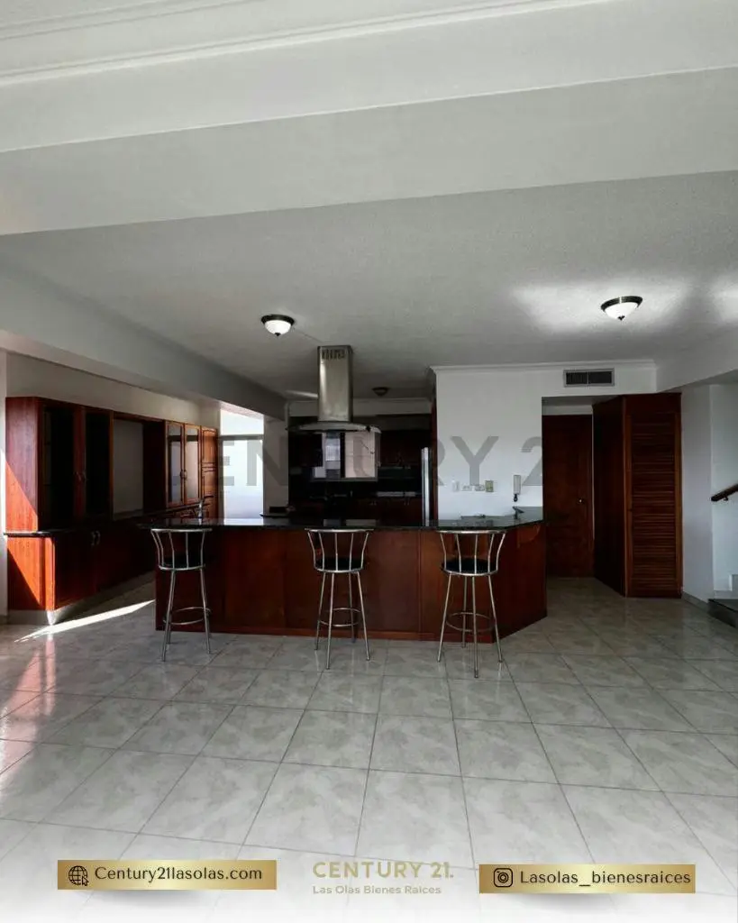 Apartamento en el Conjunto Residencial Kathyuska, Avenida bolívar Lechería - 2