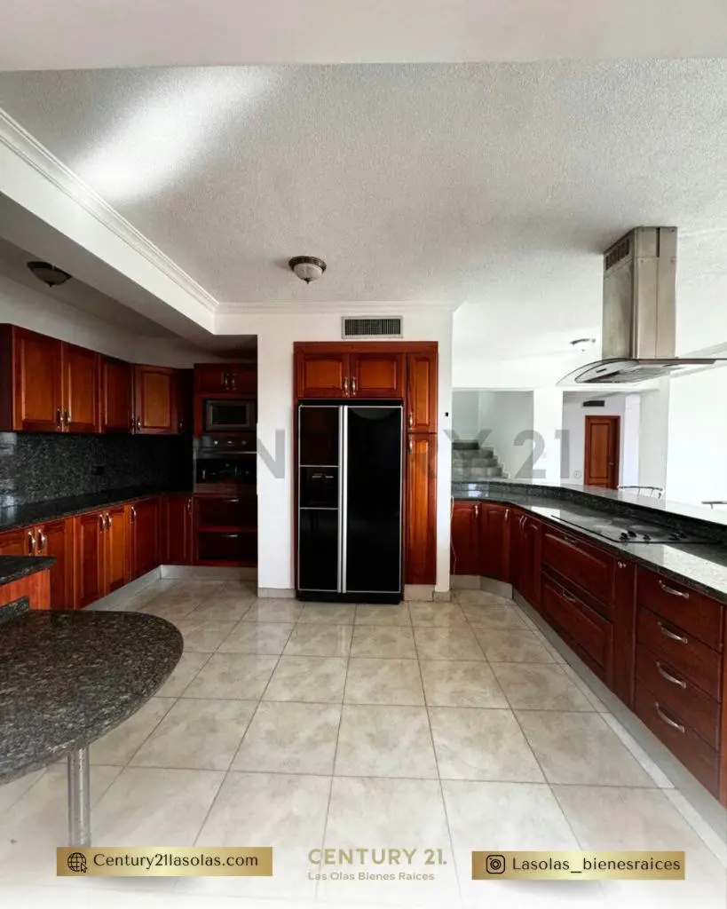 Apartamento en el Conjunto Residencial Kathyuska, Avenida bolívar Lechería - 3