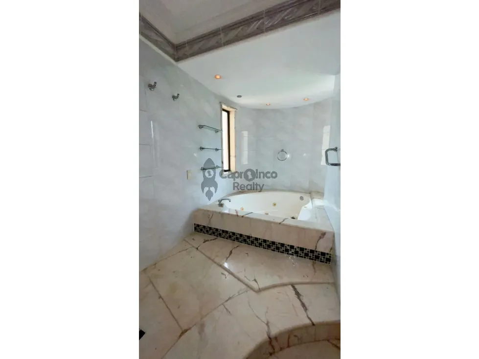 Apartamento de 340 m2 con planta 100% y pozo TCL A 9332523 - 37