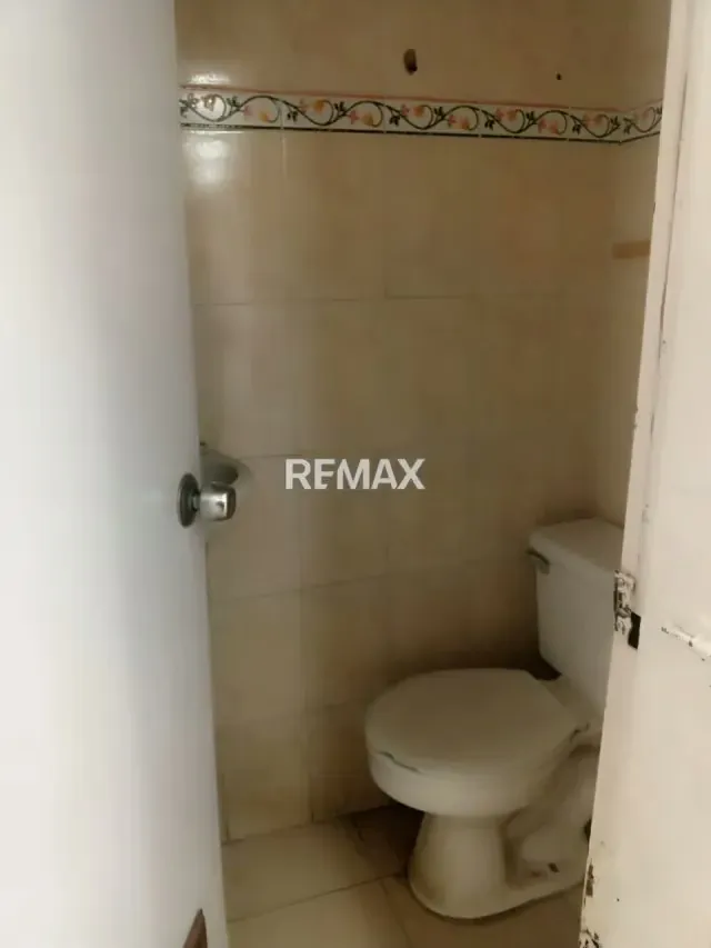 LOCAL COMERCIAL - 4
