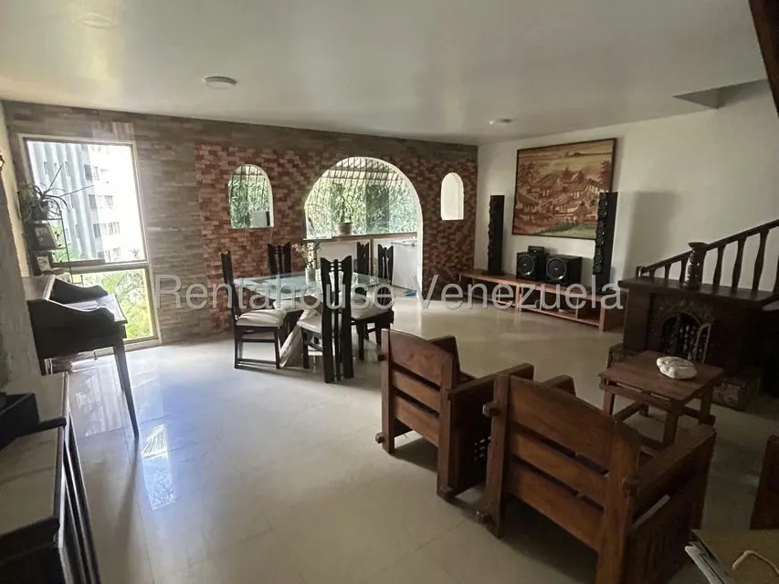Apartamento (Duplex) en Venta en La Boyera, Distrito Metropolitano - 2