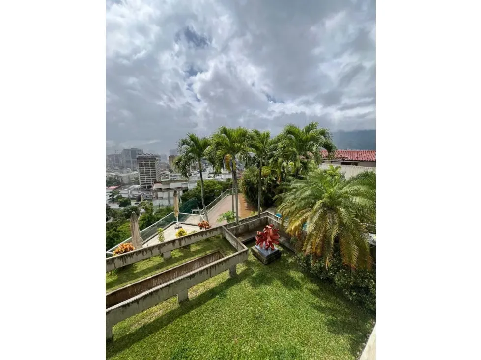 Se vende casa 1200m2 Lomas de Las Mercedes 4216 - 23