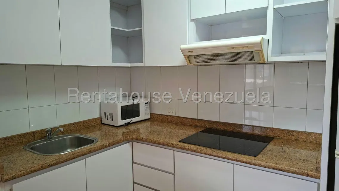 Apartamento (1 Nivel) en Alquiler en El Rosal, Distrito Metropolitano - 15