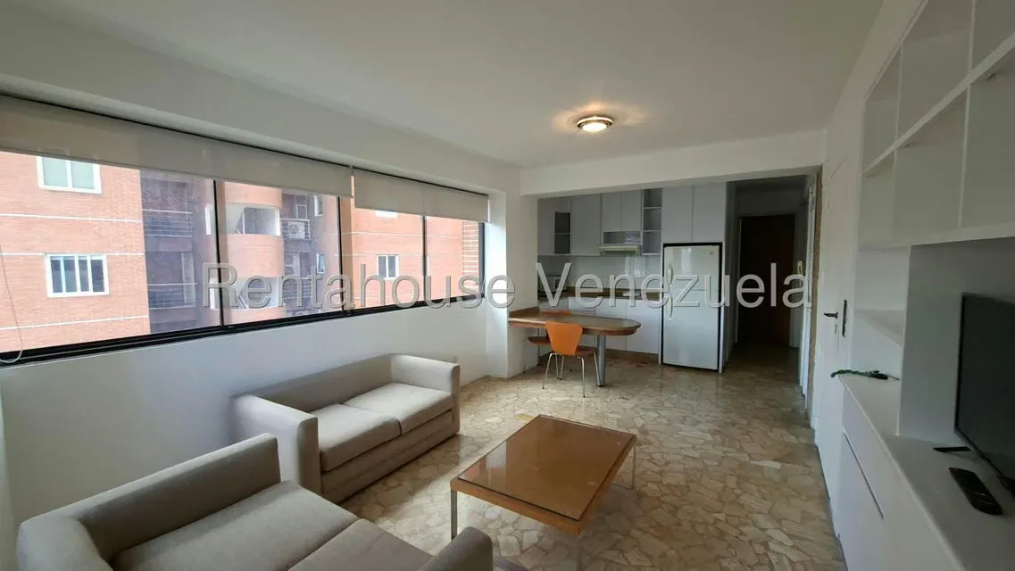 Apartamento (1 Nivel) en Alquiler en El Rosal, Distrito Metropolitano - 4