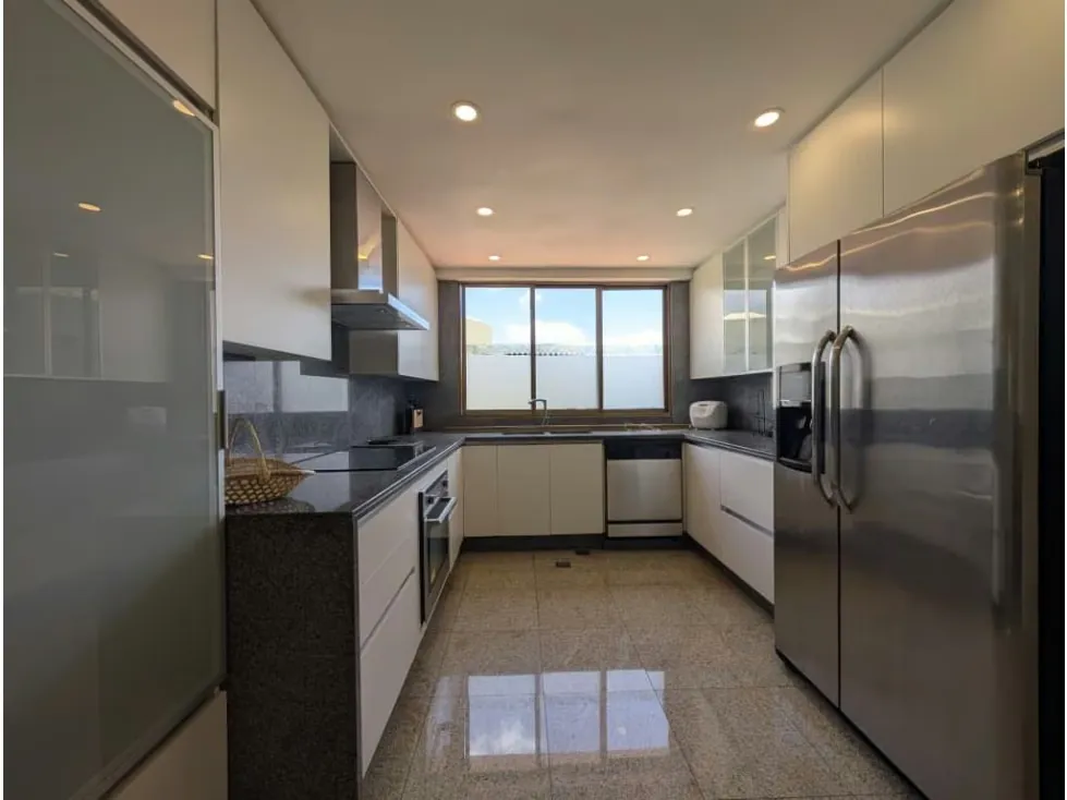 PENTHOUSE EN ALQUILER COLINAS DE BELLO MONTE, 300m - 32