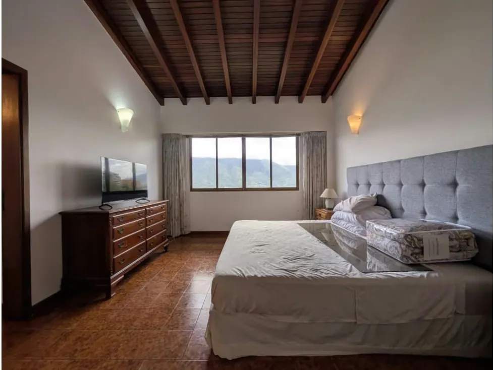 PENTHOUSE EN ALQUILER COLINAS DE BELLO MONTE, 300m - 39