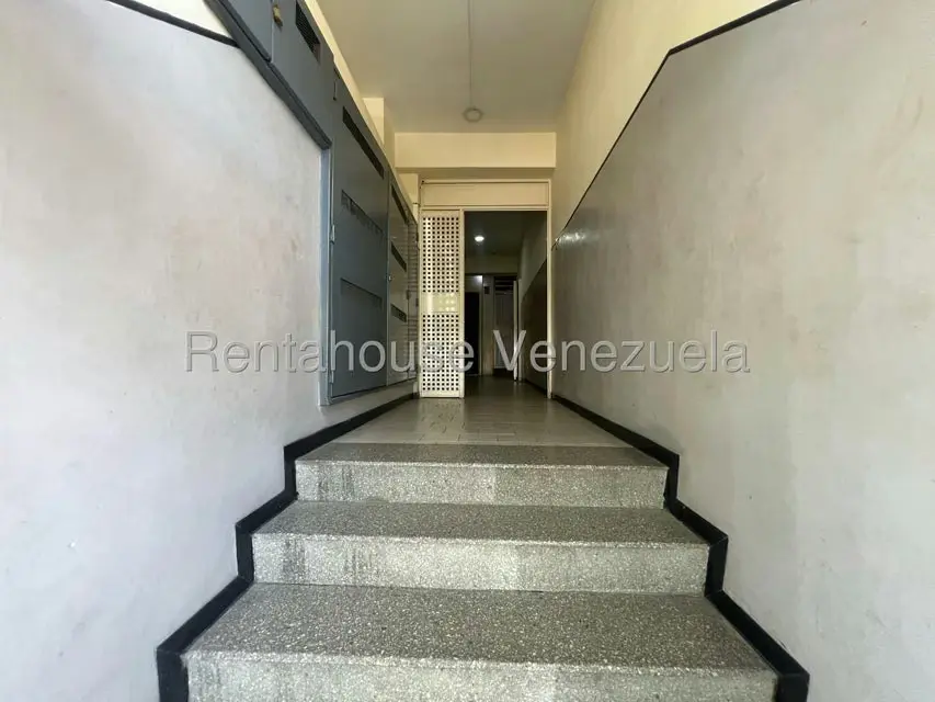 Comercial (Edificio) en Venta en Guarenas, Miranda - 2