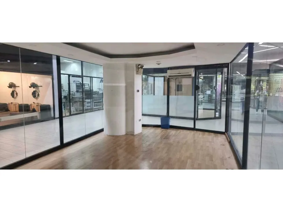 Alquilo local comercial 129m2 Centro Comercial Terrazas del Ávila 7819 - 5