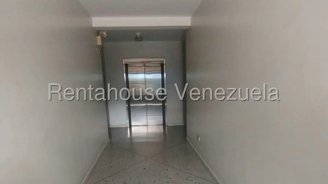 Oficina en Alquiler en Municipio Guaicaipuro, Miranda - 2