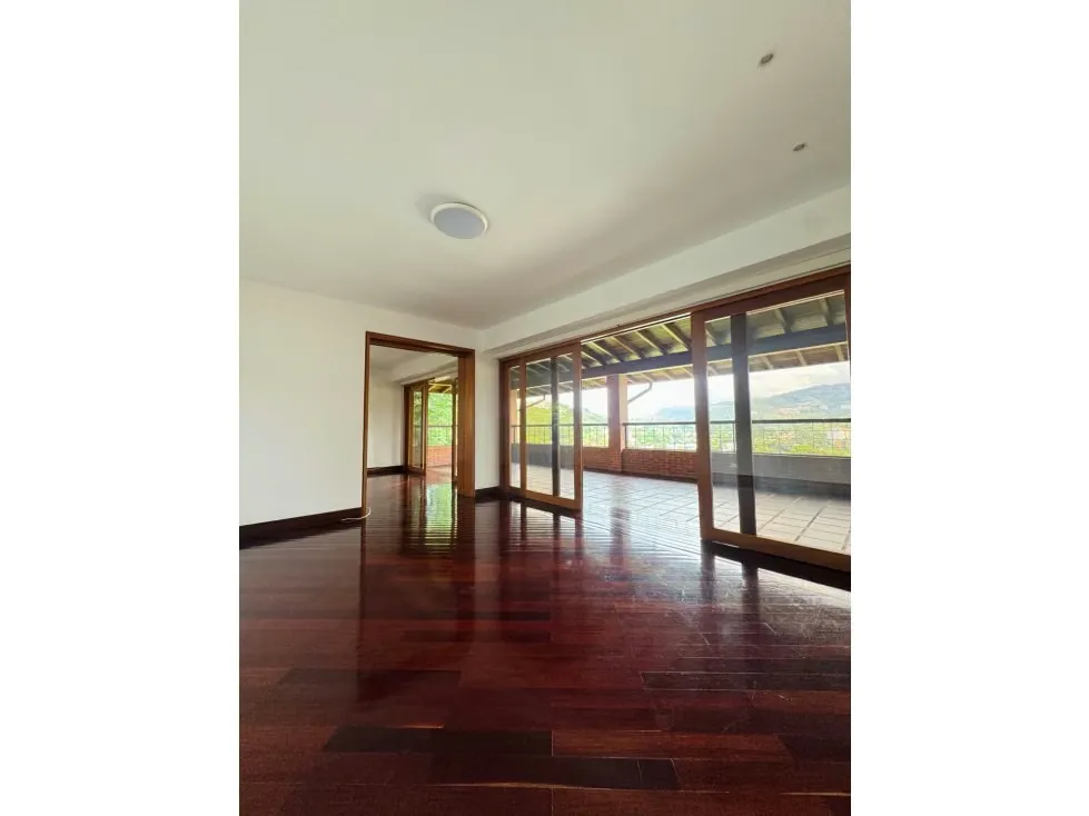 Se vende 410m2 5H+S/5.5B+S/3P Caurimare - 5