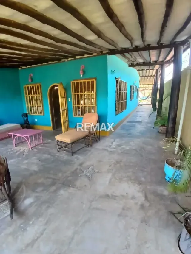 Casa tipo posada en venta en Nuevo Mundo - Los Robles - Isla de Margarita - 3