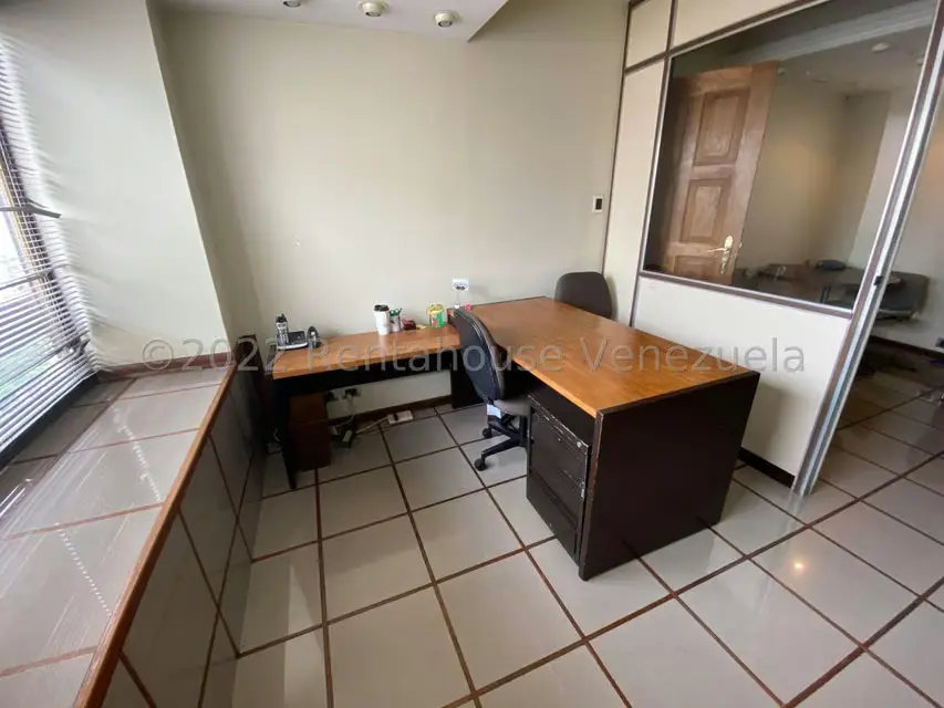 Oficina en Venta en El Marques, Distrito Metropolitano - 12