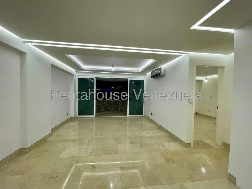 Apartamento (1 Nivel) en Venta en El Rosal, Distrito Metropolitano - 2