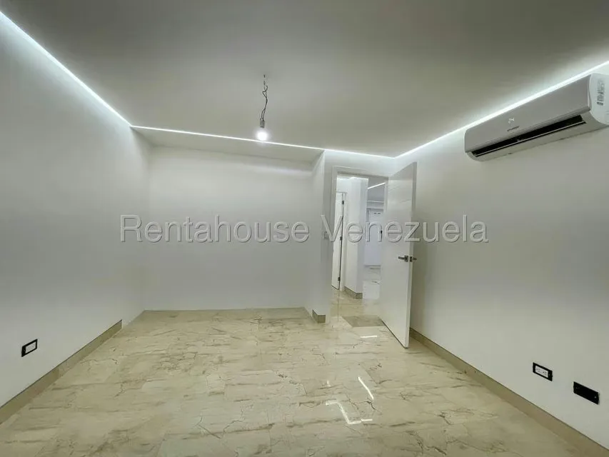 Apartamento (1 Nivel) en Venta en El Rosal, Distrito Metropolitano - 25