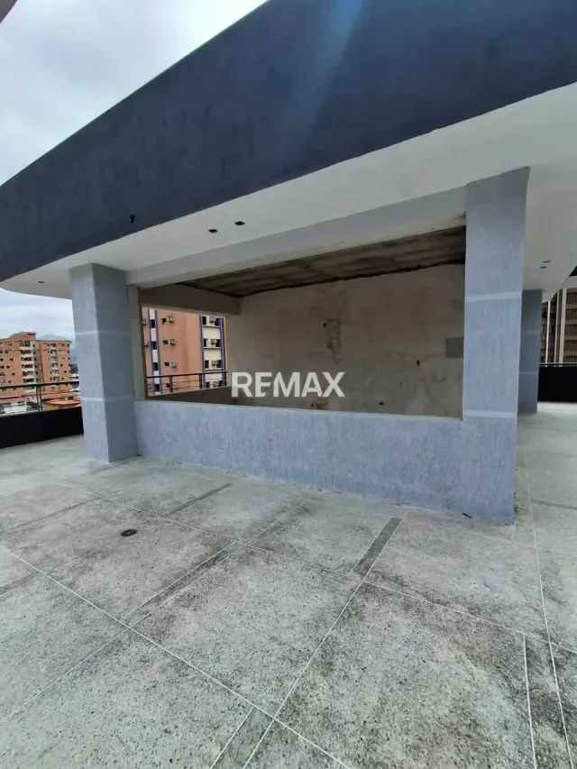 C.C. Bella Valera El futuro de tu negocio empieza hoy con Ubicación premium en venta gran oportunidad - 11