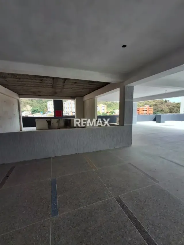 C.C. Bella Valera El futuro de tu negocio empieza hoy con Ubicación premium en venta gran oportunidad - 10